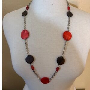 Red Shell Dark Wood Disc Long Station Necklace Silver‎ Tone Adjustable